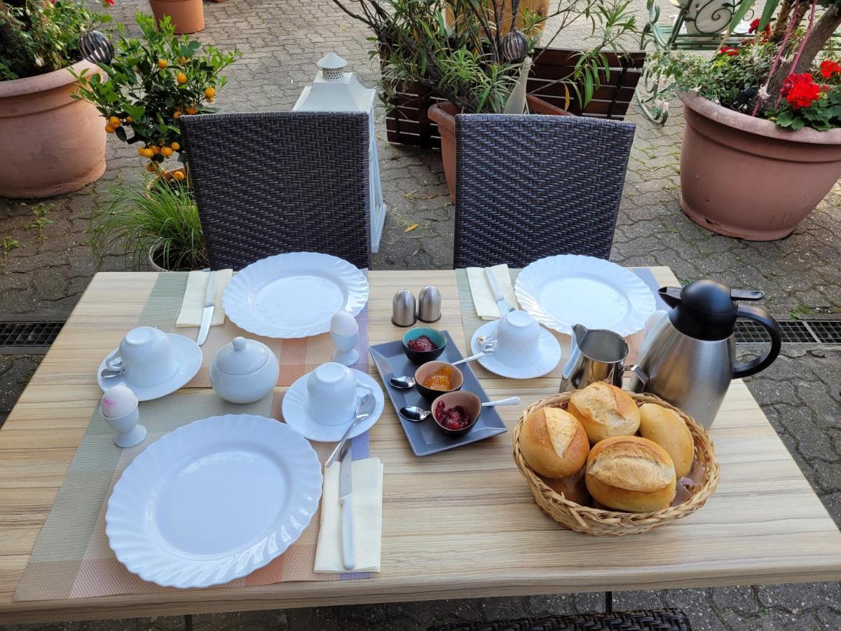 Weingut Und Gastehaus Vongerichten Oberhausen  Esterno foto